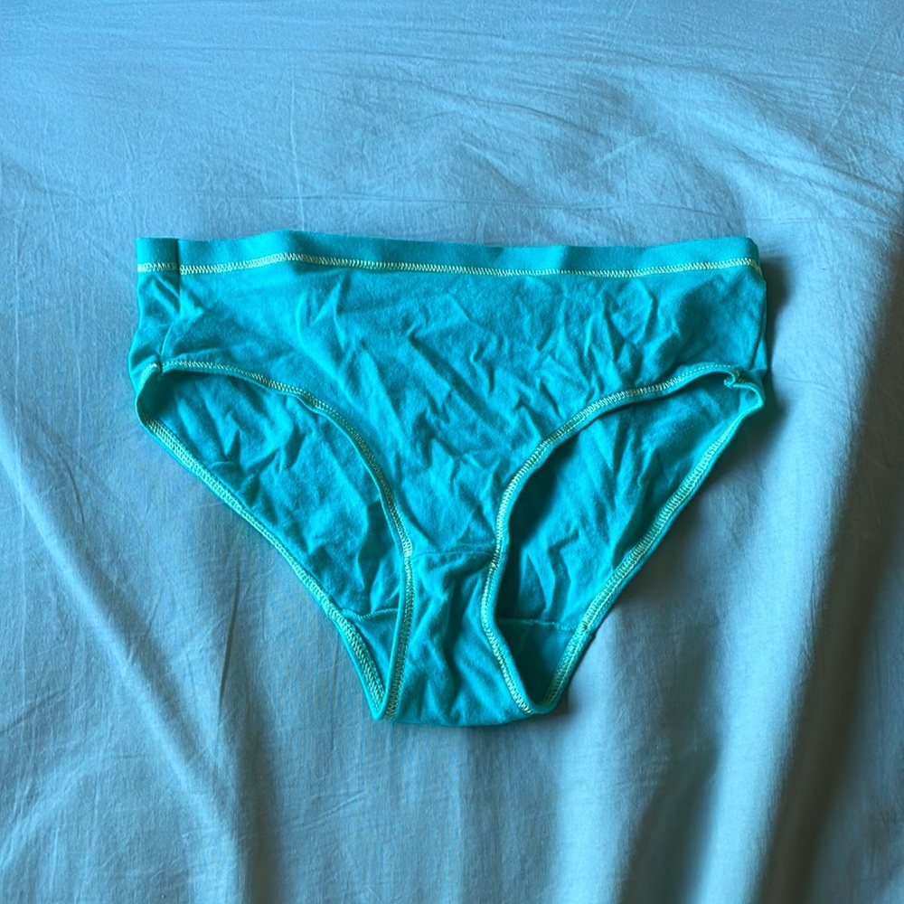 trio of girls hanes underwear
